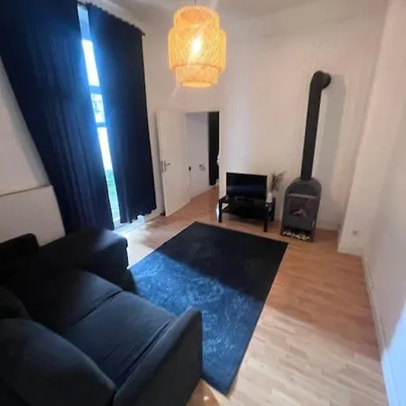 Apartment Cozy - Bed & Breakfast - Near Cathedral